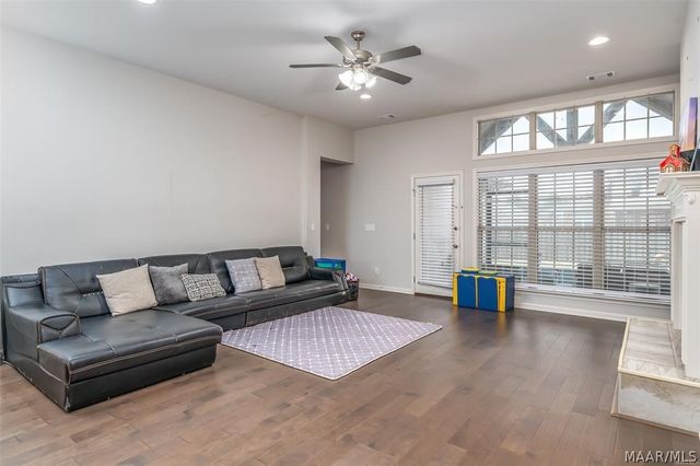 9290 CRESCENT LODGE Circle, Pike Road, AL 36064