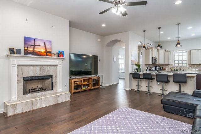 9290 CRESCENT LODGE Circle, Pike Road, AL 36064
