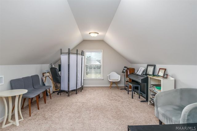 9290 CRESCENT LODGE Circle, Pike Road, AL 36064