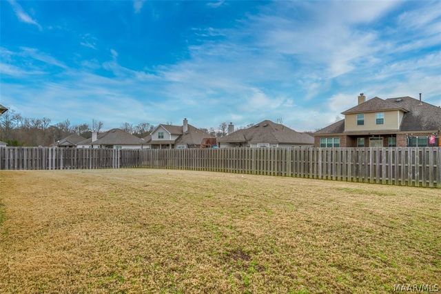 9290 CRESCENT LODGE Circle, Pike Road, AL 36064