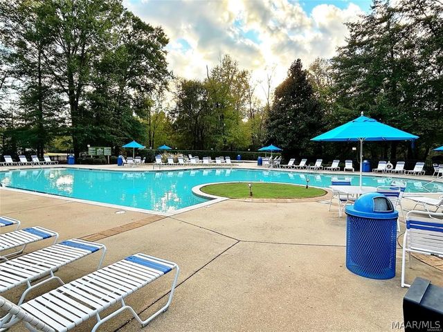 9290 CRESCENT LODGE Circle, Pike Road, AL 36064
