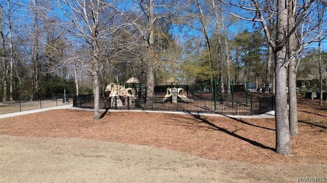 9290 CRESCENT LODGE Circle, Pike Road, AL 36064