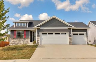 2420 SE Maxwell Drive, Waukee, IA 50263