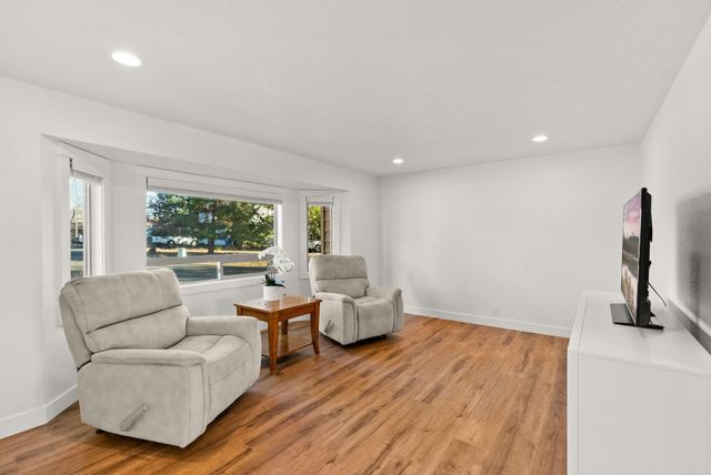 20985 Via Bonita Court, Bend, OR 97702