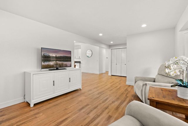 20985 Via Bonita Court, Bend, OR 97702