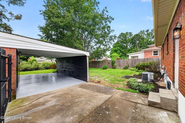 6908 Tangelo Dr, Louisville, KY 40228