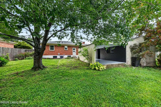 6908 Tangelo Dr, Louisville, KY 40228