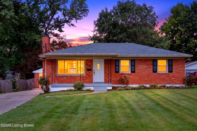 6908 Tangelo Dr, Louisville, KY 40228