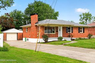 6908 Tangelo Dr, Louisville, KY 40228