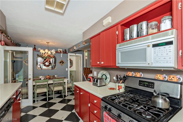 721 E 345th Street, Eastlake, OH 44095