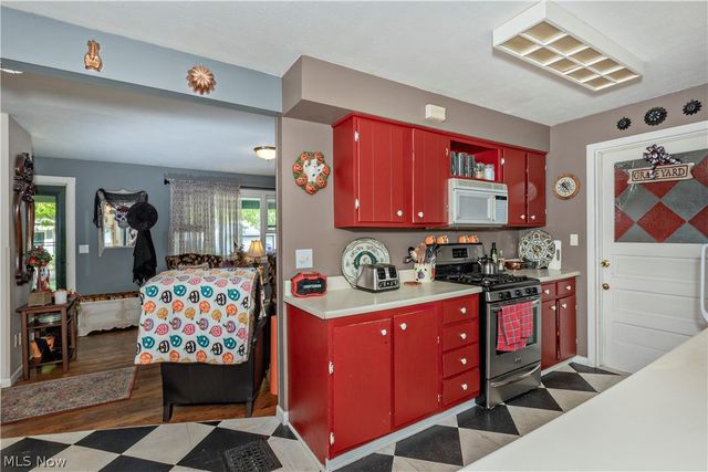721 E 345th Street, Eastlake, OH 44095