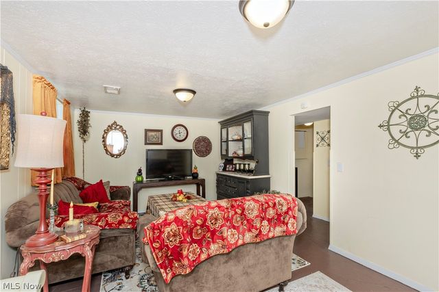 721 E 345th Street, Eastlake, OH 44095