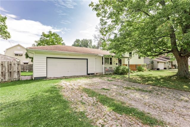 721 E 345th Street, Eastlake, OH 44095