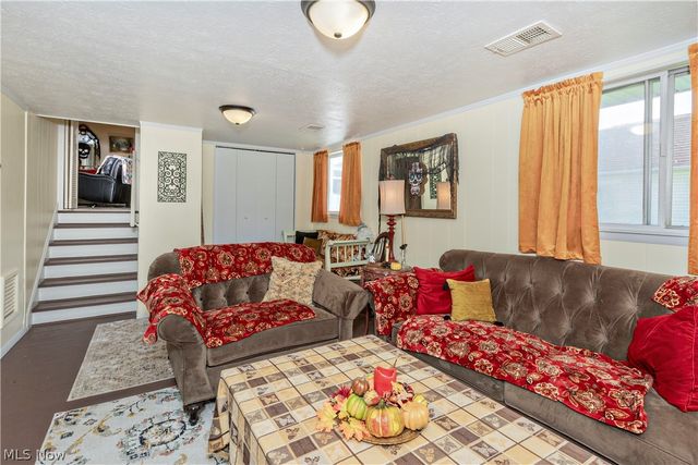 721 E 345th Street, Eastlake, OH 44095