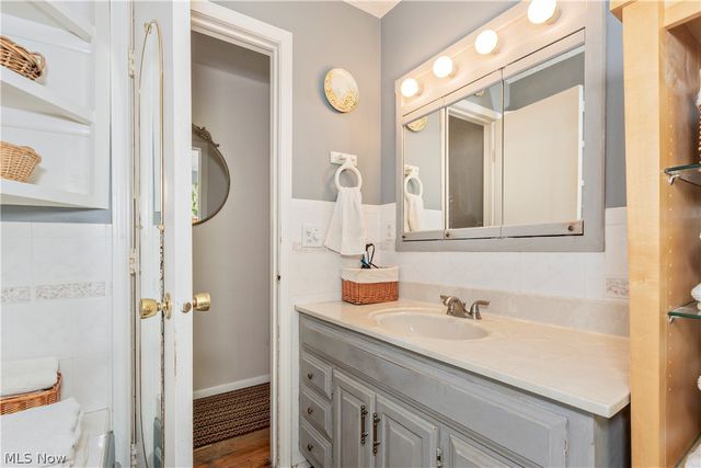 721 E 345th Street, Eastlake, OH 44095