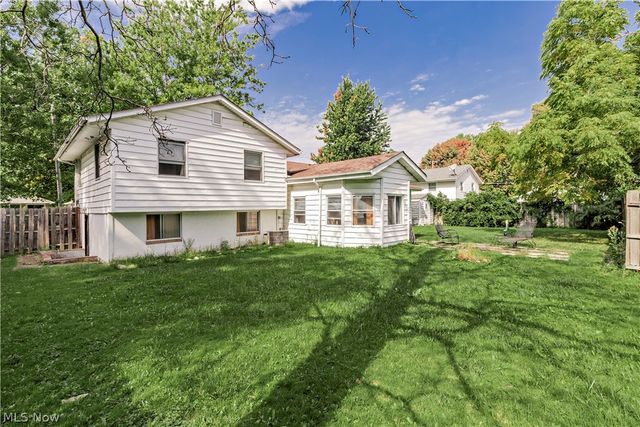 721 E 345th Street, Eastlake, OH 44095
