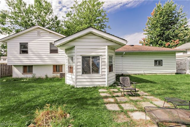 721 E 345th Street, Eastlake, OH 44095