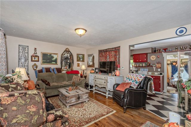 721 E 345th Street, Eastlake, OH 44095