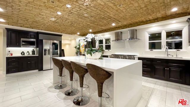 10824 Chalon Road, Los Angeles, CA 90077