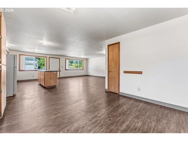 22010 S LESLIE Ave, Beavercreek, OR 97004