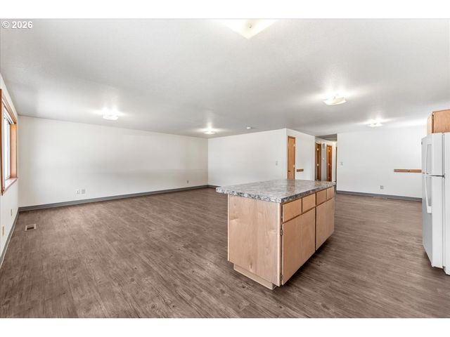 22010 S LESLIE Ave, Beavercreek, OR 97004