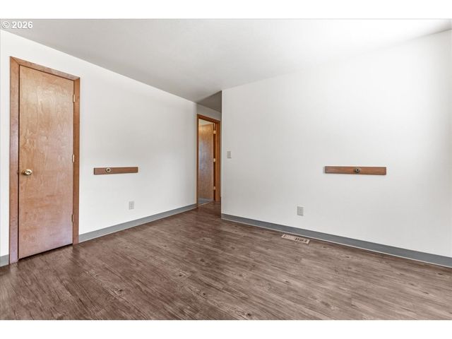 22010 S LESLIE Ave, Beavercreek, OR 97004