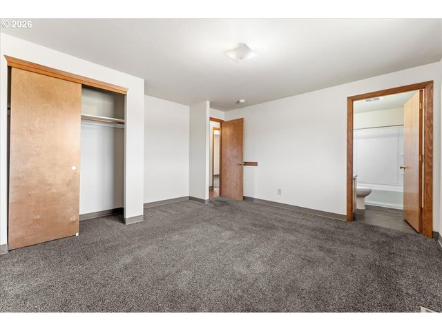 22010 S LESLIE Ave, Beavercreek, OR 97004