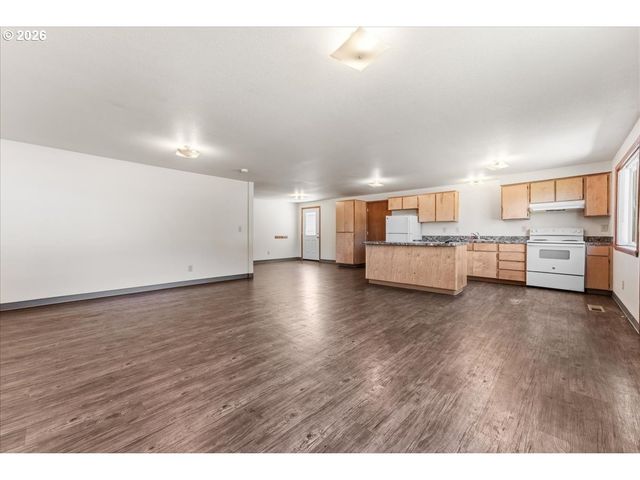 22010 S LESLIE Ave, Beavercreek, OR 97004