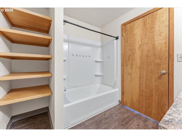 22010 S LESLIE Ave, Beavercreek, OR 97004