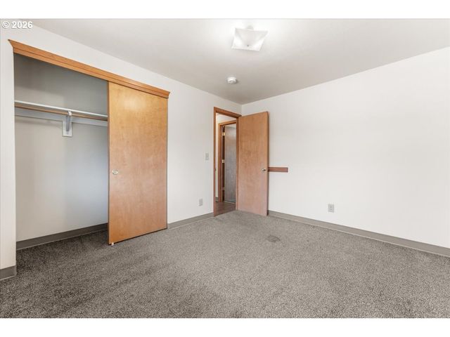 22010 S LESLIE Ave, Beavercreek, OR 97004