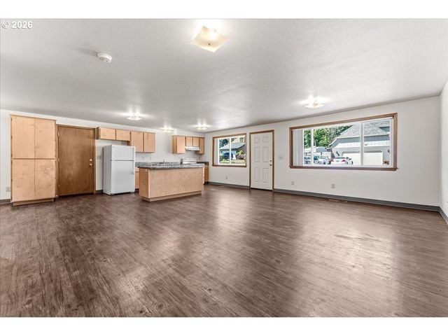 22010 S LESLIE Ave, Beavercreek, OR 97004