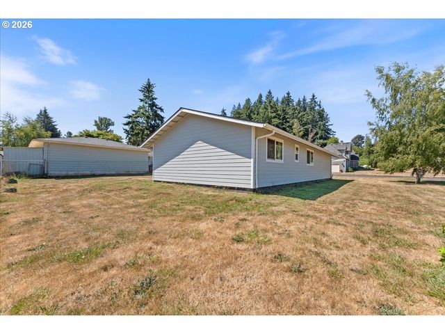 22010 S LESLIE Ave, Beavercreek, OR 97004