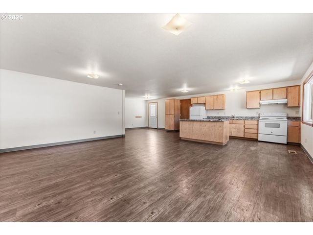 22010 S LESLIE Ave, Beavercreek, OR 97004