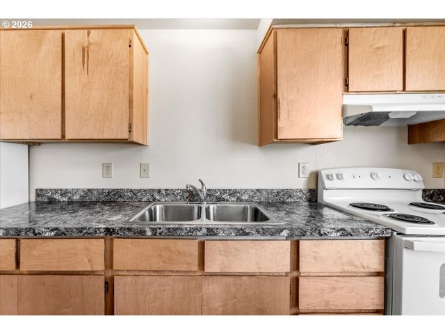 22010 S LESLIE Ave, Beavercreek, OR 97004