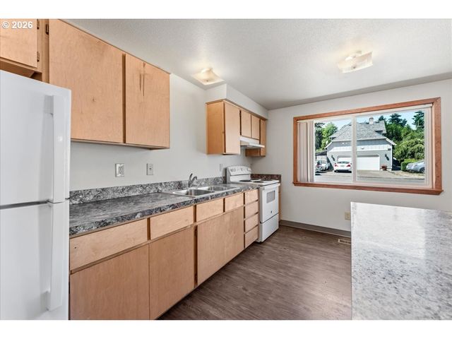 22010 S LESLIE Ave, Beavercreek, OR 97004