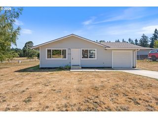 22010 S LESLIE Ave, Beavercreek, OR 97004