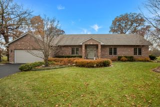 43W493 Thornapple Tree Road, Sugar Grove, IL 60554