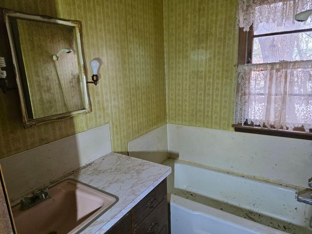 87387 245th Street, Albert Lea, MN 56007