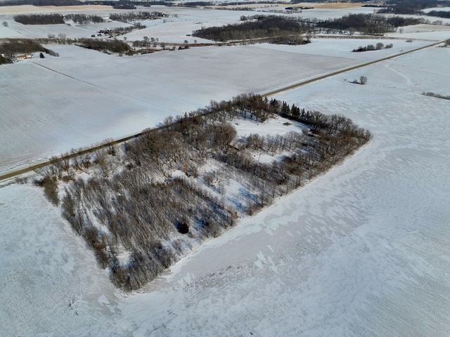 87387 245th Street, Albert Lea, MN 56007