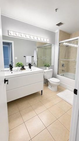 31 SE 5th Street 4118, Miami, FL 33131
