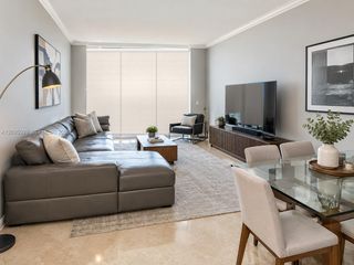 31 SE 5th Street 4118, Miami, FL 33131