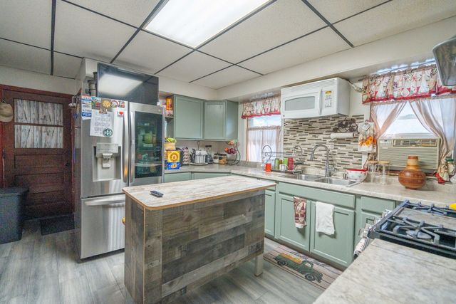 1329 S 12th Avenue, Maywood, IL 60153