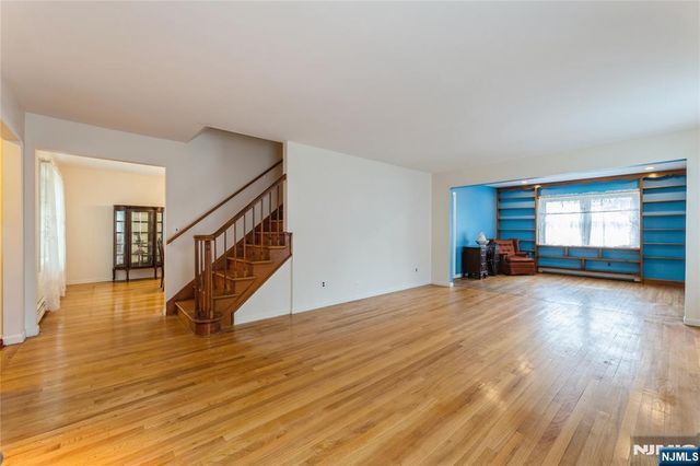 106 Jefferson Avenue, Cresskill, NJ 07626