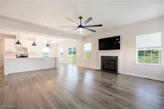 2293 Monaco Street NW, Uniontown, OH 44685
