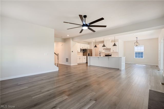 2293 Monaco Street NW, Uniontown, OH 44685