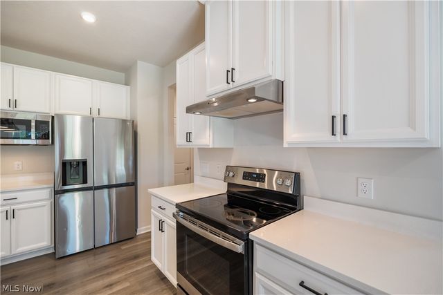 2293 Monaco Street NW, Uniontown, OH 44685