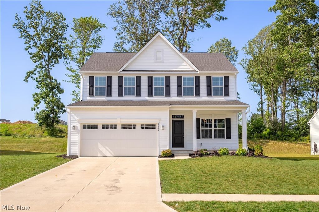 2293 Monaco Street NW, Uniontown, OH 44685