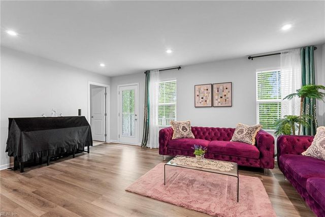 215 Lorraine DR, Williamsburg, VA 23185