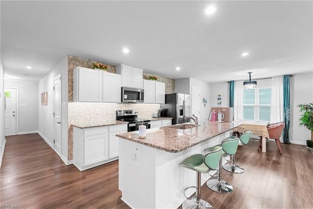 215 Lorraine DR, Williamsburg, VA 23185