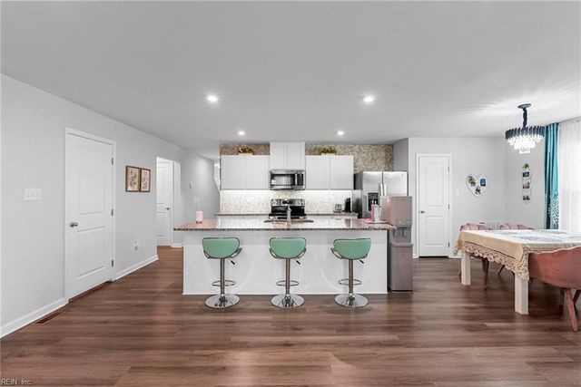 215 Lorraine DR, Williamsburg, VA 23185